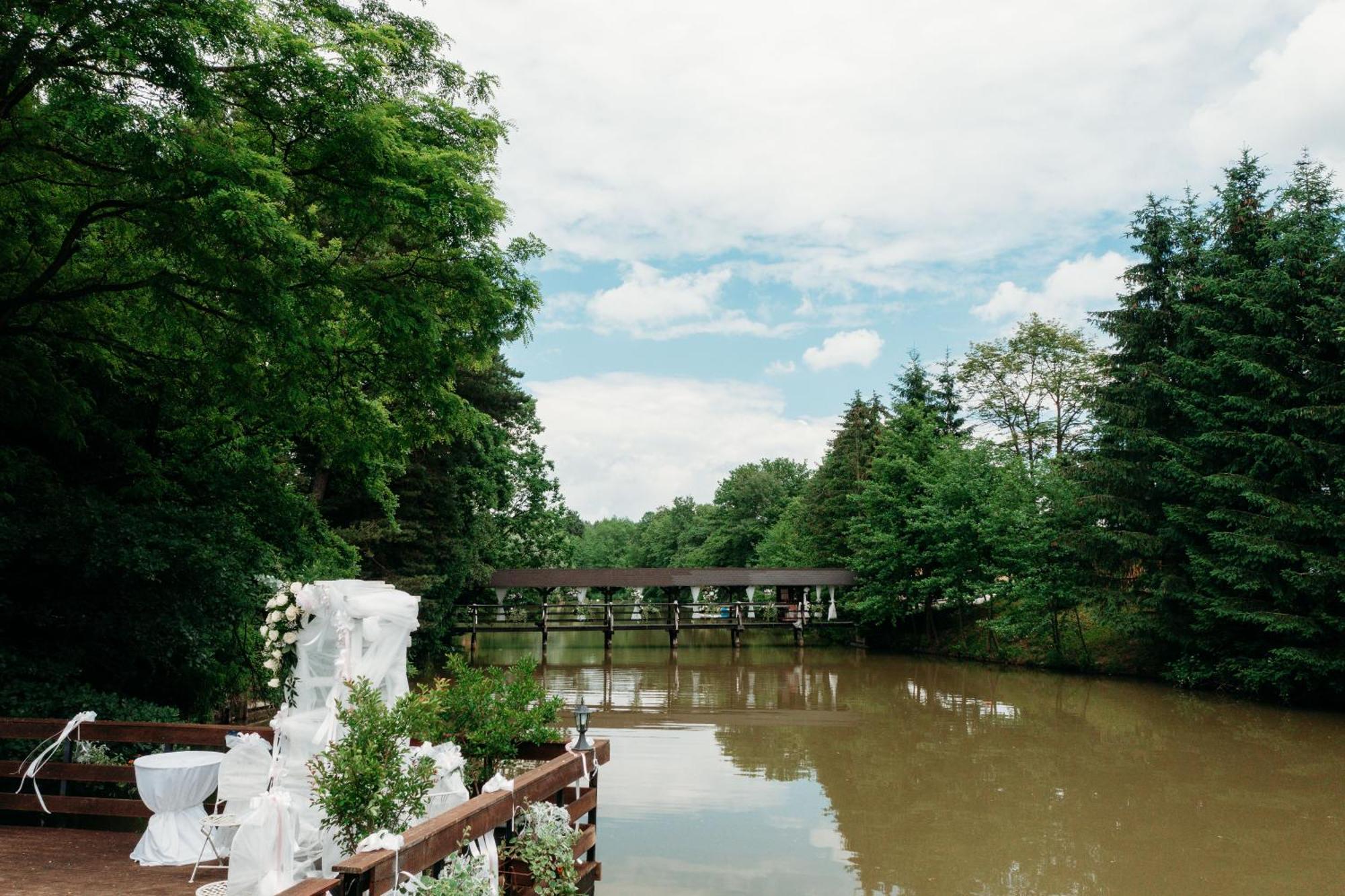 ホテル Glamping Rajska Vas Šentjur エクステリア 写真